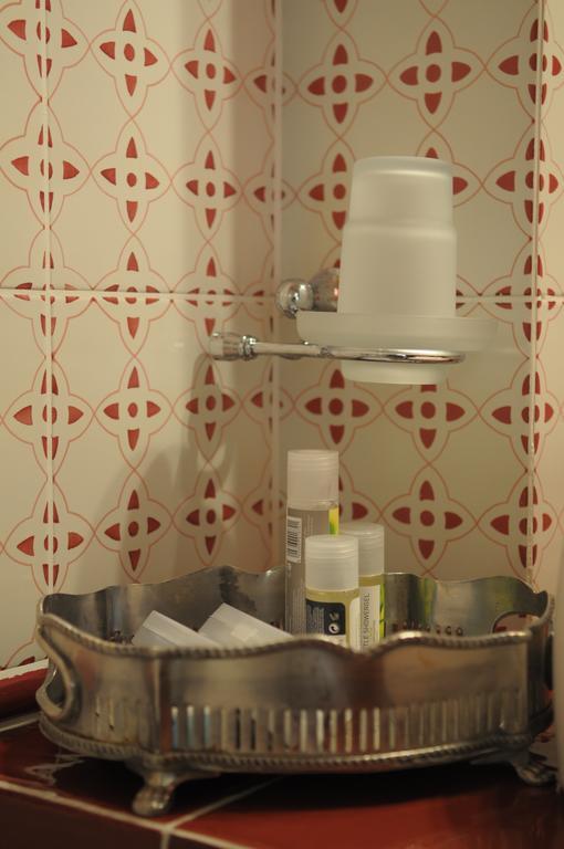 Roes Suites Káto Loutrákion Extérieur photo