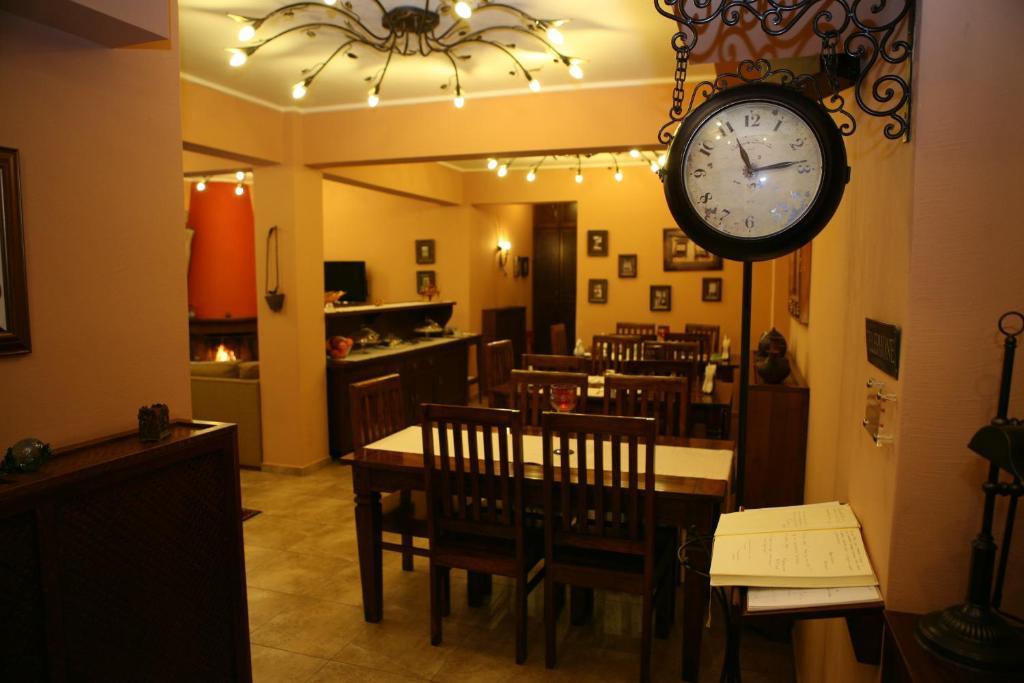Roes Suites Káto Loutrákion Extérieur photo